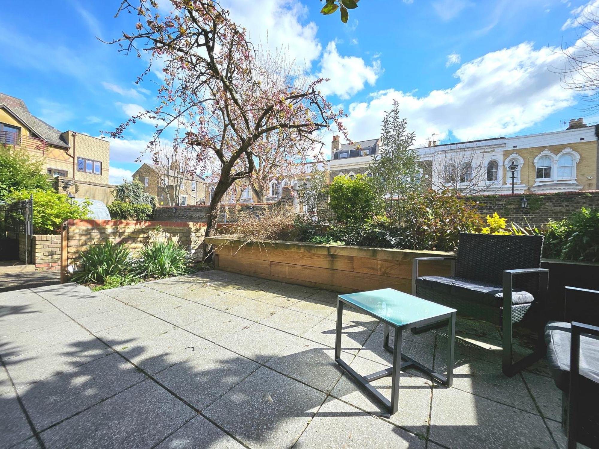Schoolbell Mews Full 3 Bedroom 2 Bathroom Architect Designed Mews House Fabulous Bow, Victoria Park Location Hébergement de vacances *