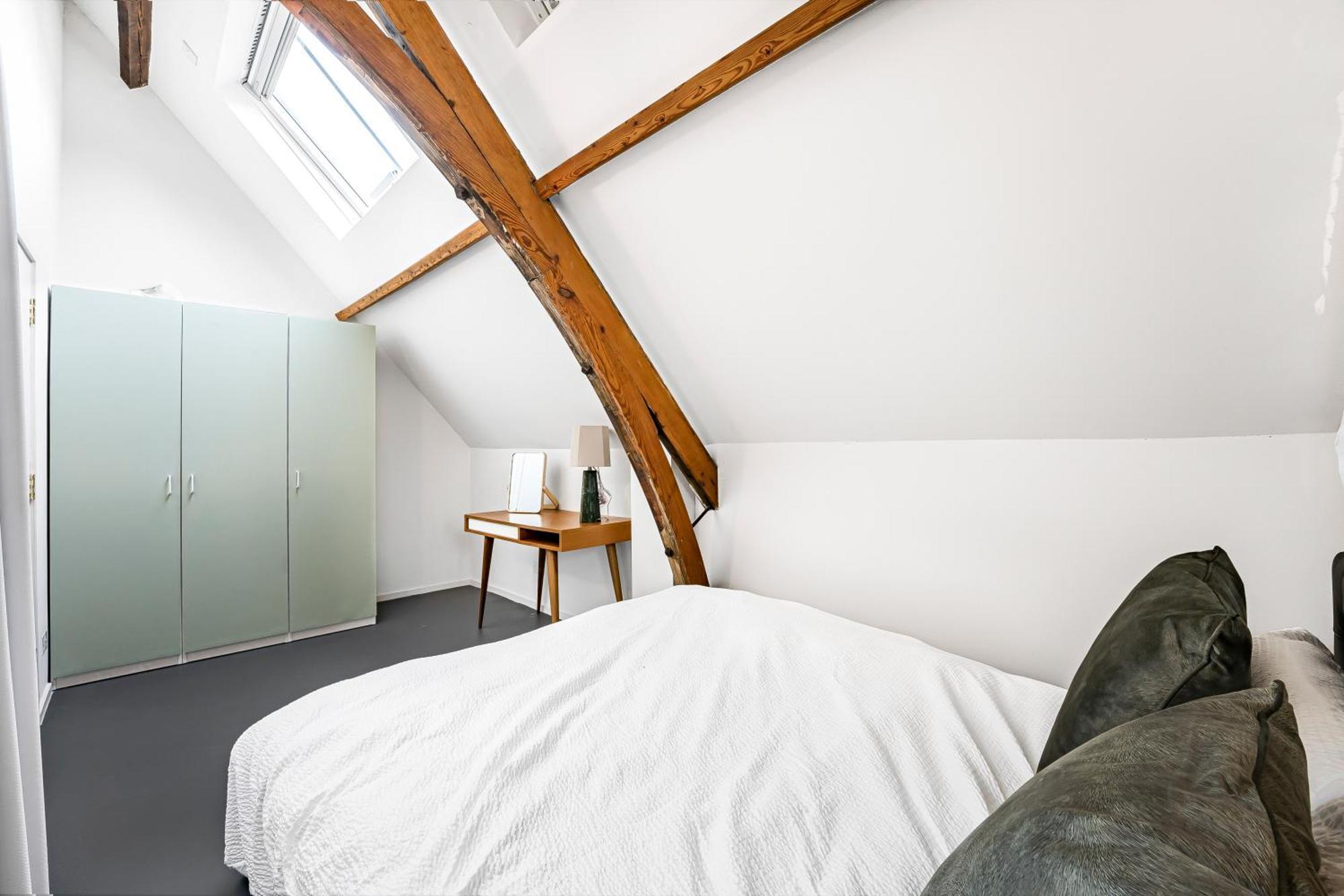 Hébergement de vacances Schoolbell Mews Full 3 Bedroom 2 Bathroom Architect Designed Mews House Fabulous Bow, Victoria Park Location *