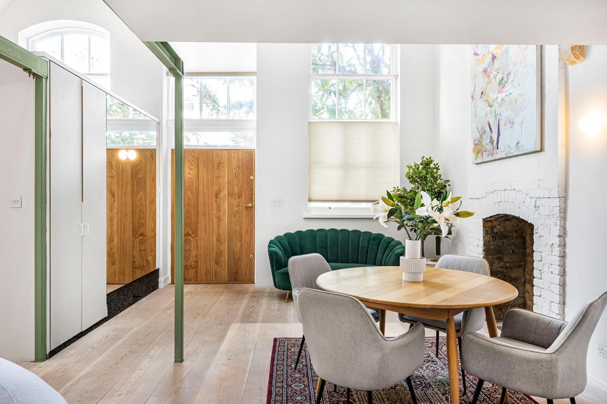 Schoolbell Mews Full 3 Bedroom 2 Bathroom Architect Designed Mews House Fabulous Bow, Victoria Park Location * Londres